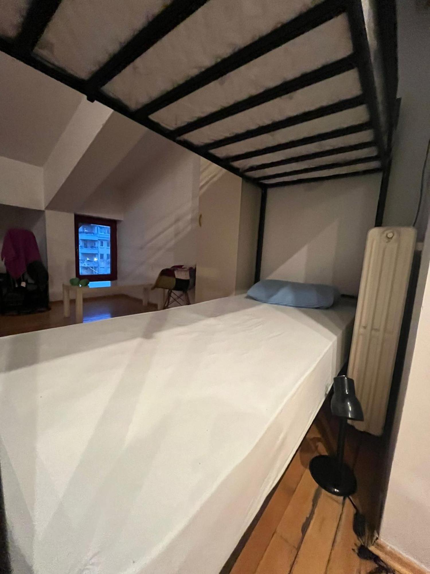 Blue Orange Hostel Скопие Екстериор снимка